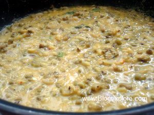 simmering dal for cherupayar curry