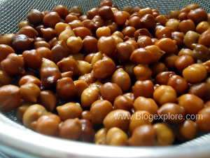 black chickpeas cooked and drained for kala chana masala