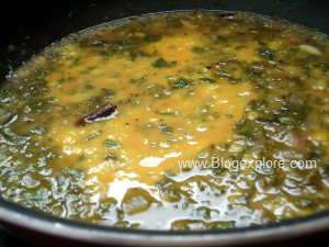 simmering palak dal curry