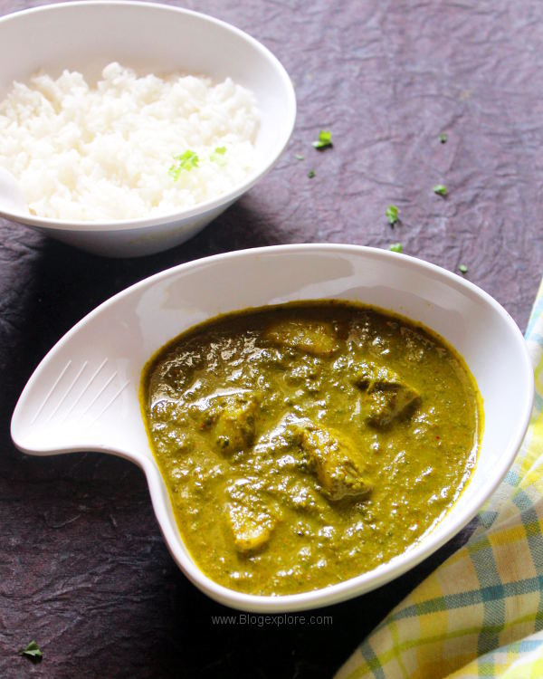 radish greens and potato curry recipe, aloo mooli ke patte curry, indian radish leaves curry with potatoes
