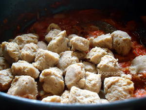 adding soaked soya nuggets for soya chunks curry