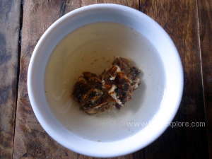soaking tamarind for bhindi ka salan